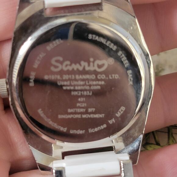 Hello Kitty Sanrio Watch 2013 MZB White Strap Crystal Bezel Quartz Collectible - Picture 3 of 9
